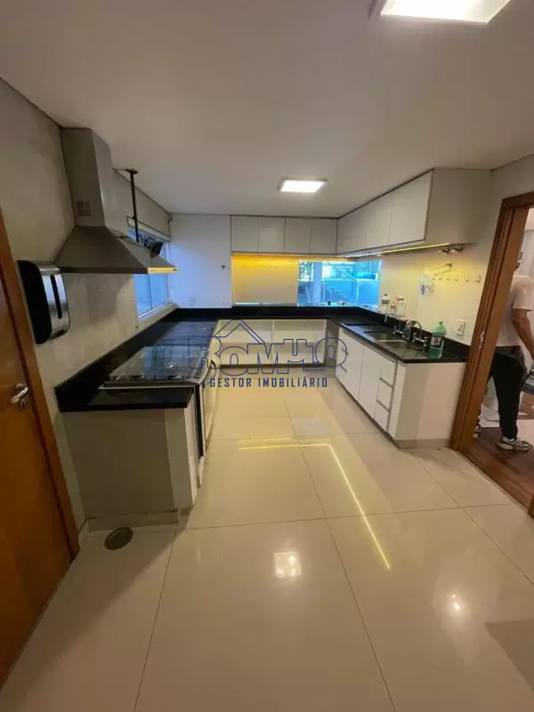 Casa Terrea 3 Suítes+2 Dormitórios