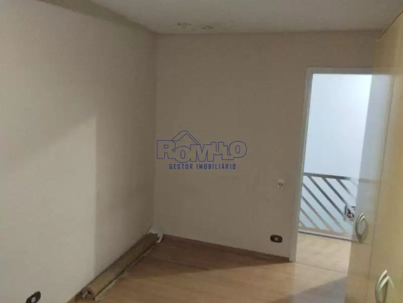 Sobrado 3 dormitórios/ Suíte Em Charmosa Rua Bairro 