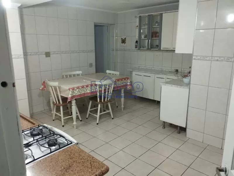 Sobrado 3 dormitórios/ Suíte Em Charmosa Rua Bairro 