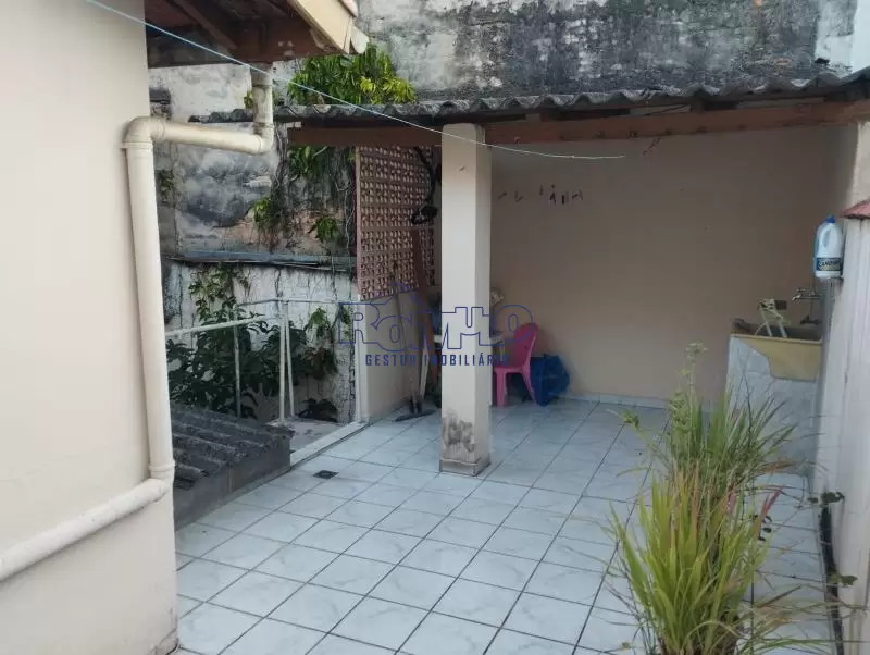 Sobrado 3 dormitórios/ Suíte Em Charmosa Rua Bairro 