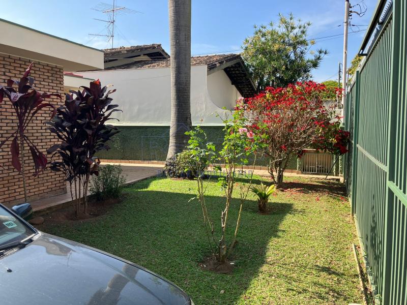 CASA TÉRREA ISOLADA-420m²- A 150 m DO METRÔ