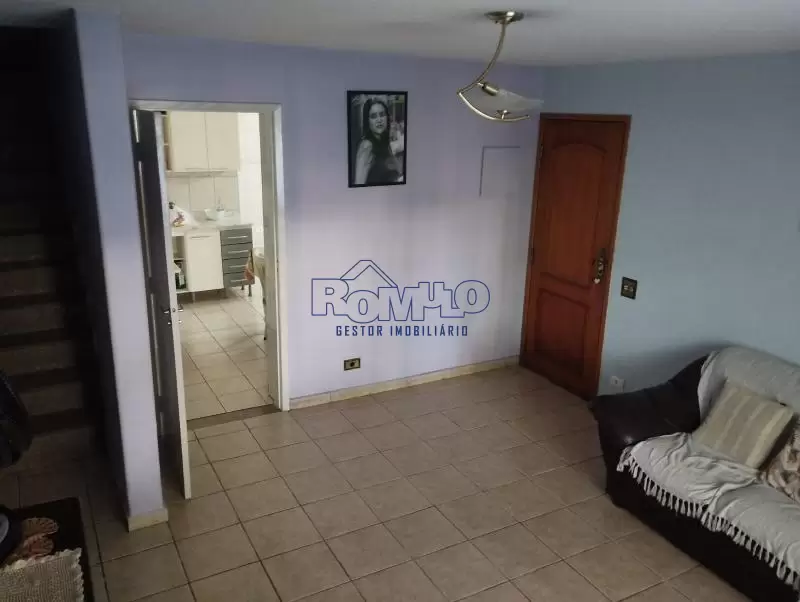 Sobrado 3 dormitórios/ Suíte Em Charmosa Rua Bairro 