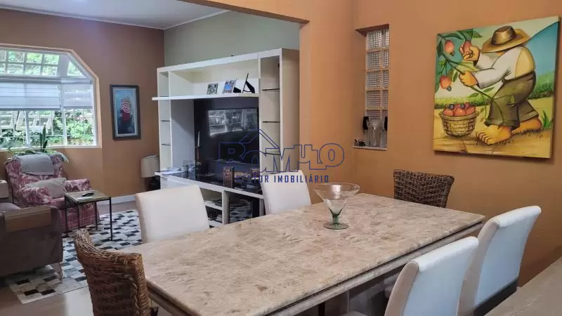 CASA TERREA 215M² 3 DORM. 2VAGAS