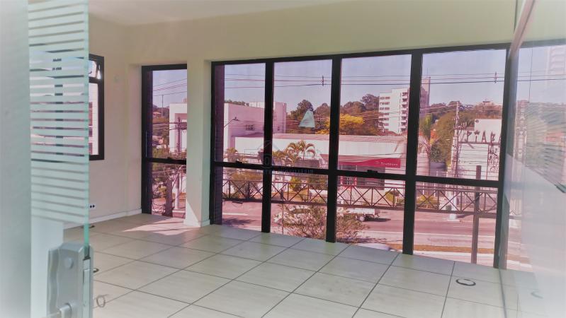 Prédio Comercial de 2 andares + térreo/18 vagas 