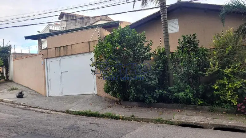 CASA TÉRREA-2 DRM-2VAGAS