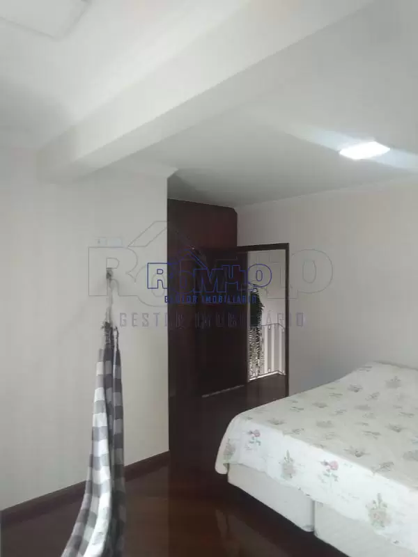 Sobrado 253m² - 3 dorm. PQ Monte Alegre