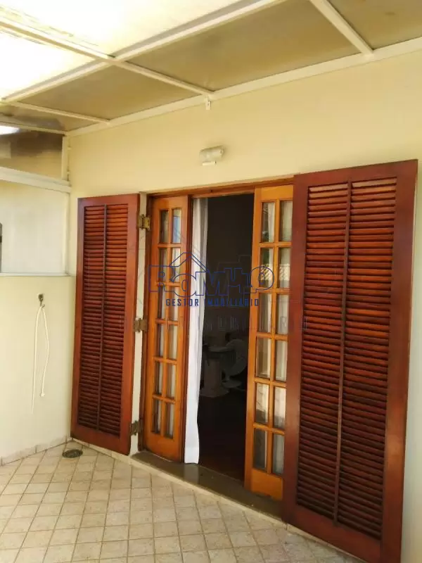 Sobrado 253m² - 3 dorm. PQ Monte Alegre