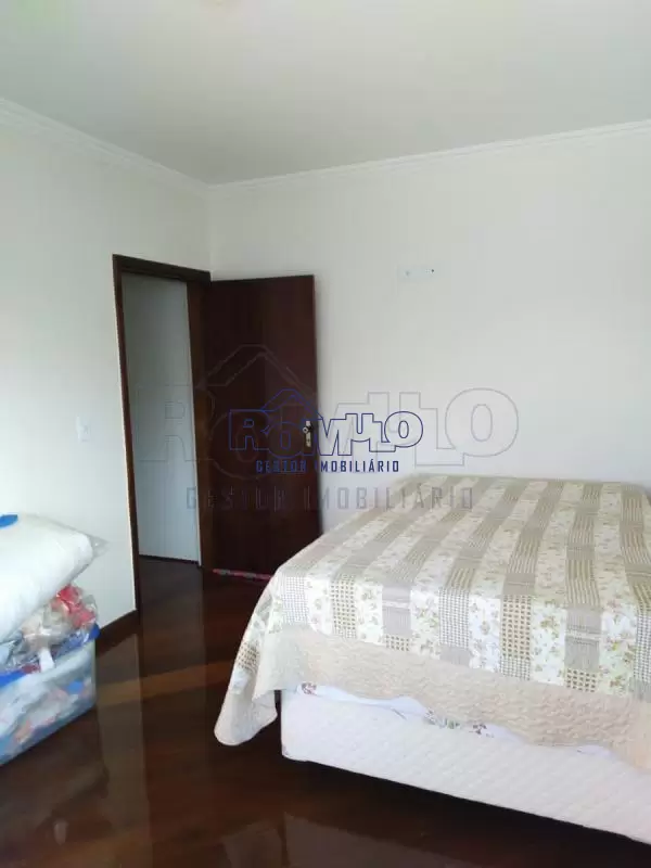 Sobrado 253m² - 3 dorm. PQ Monte Alegre