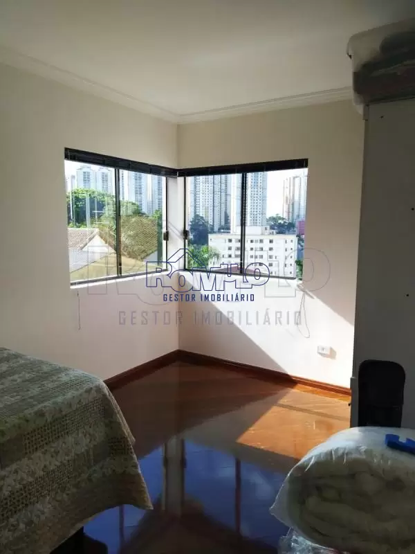 Sobrado 253m² - 3 dorm. PQ Monte Alegre